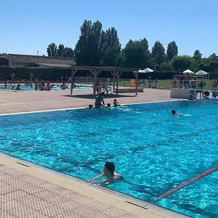 Villa La Des Muriers Tres Spacieuse De 1 A 8 Voyageurs Avec Lit Bb Dans Un Environnement Calme Dans Les Coteaux Malause