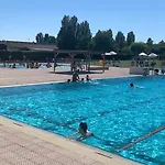 Villa La Des Mûriers Très Spacieuse De 1 à 8 Voyageurs Avec Lit Bb Dans Un Environnement Calme Dans Les Coteaux Malause