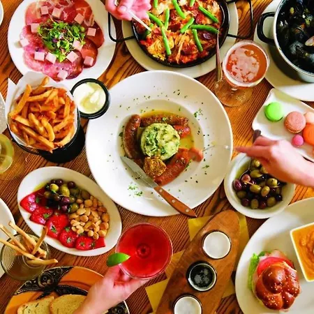 La Des Muriers Tres Spacieuse De 1 A 8 Voyageurs Avec Lit Bb Dans Un Environnement Calme Dans Les Coteaux * Malause