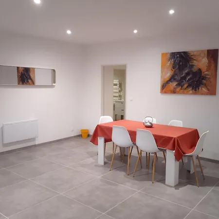 La Des Muriers Tres Spacieuse De 1 A 8 Voyageurs Avec Lit Bb Dans Un Environnement Calme Dans Les Coteaux ヴィラ