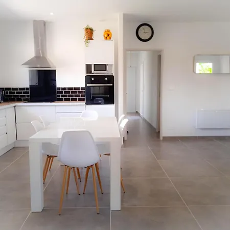 La Des Muriers Tres Spacieuse De 1 A 8 Voyageurs Avec Lit Bb Dans Un Environnement Calme Dans Les Coteaux *