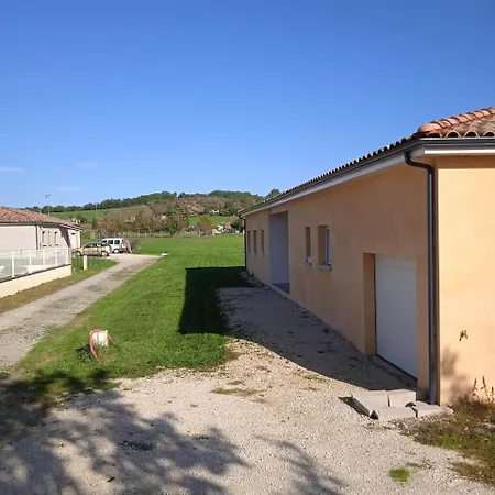 La Des Muriers Tres Spacieuse Dans Un Environnement Calme