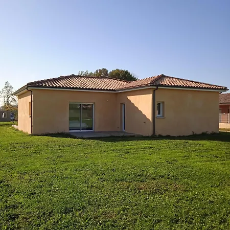 La Des Muriers Tres Spacieuse De 1 A 8 Voyageurs Avec Lit Bb Dans Un Environnement Calme Dans Les Coteaux Malause