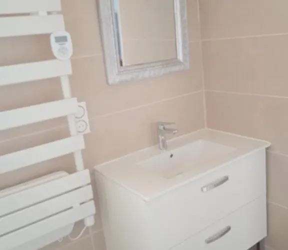 La Des Muriers Tres Spacieuse De 1 A 8 Voyageurs Avec Lit Bb Dans Un Environnement Calme Dans Les Coteaux * Malause